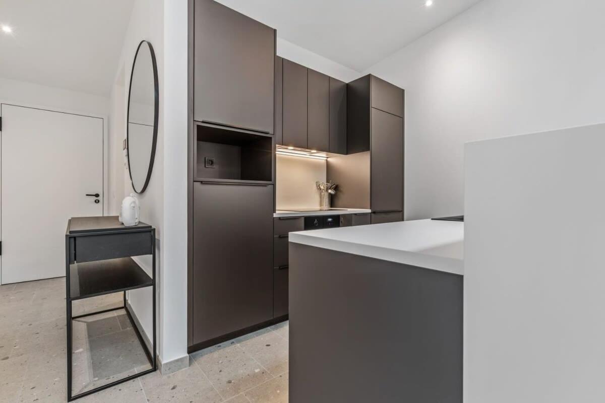 Luxurious 2Br Apt With Balcony In Luxembourg Apartamento Exterior foto