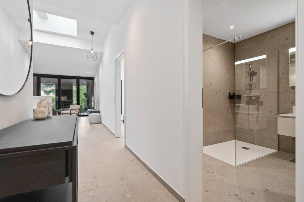 Luxurious 2Br Apt With Balcony In Luxembourg Apartamento Exterior foto