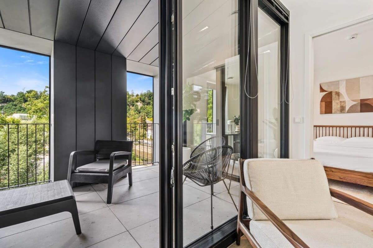 Luxurious 2Br Apt With Balcony In Luxembourg Apartamento Exterior foto