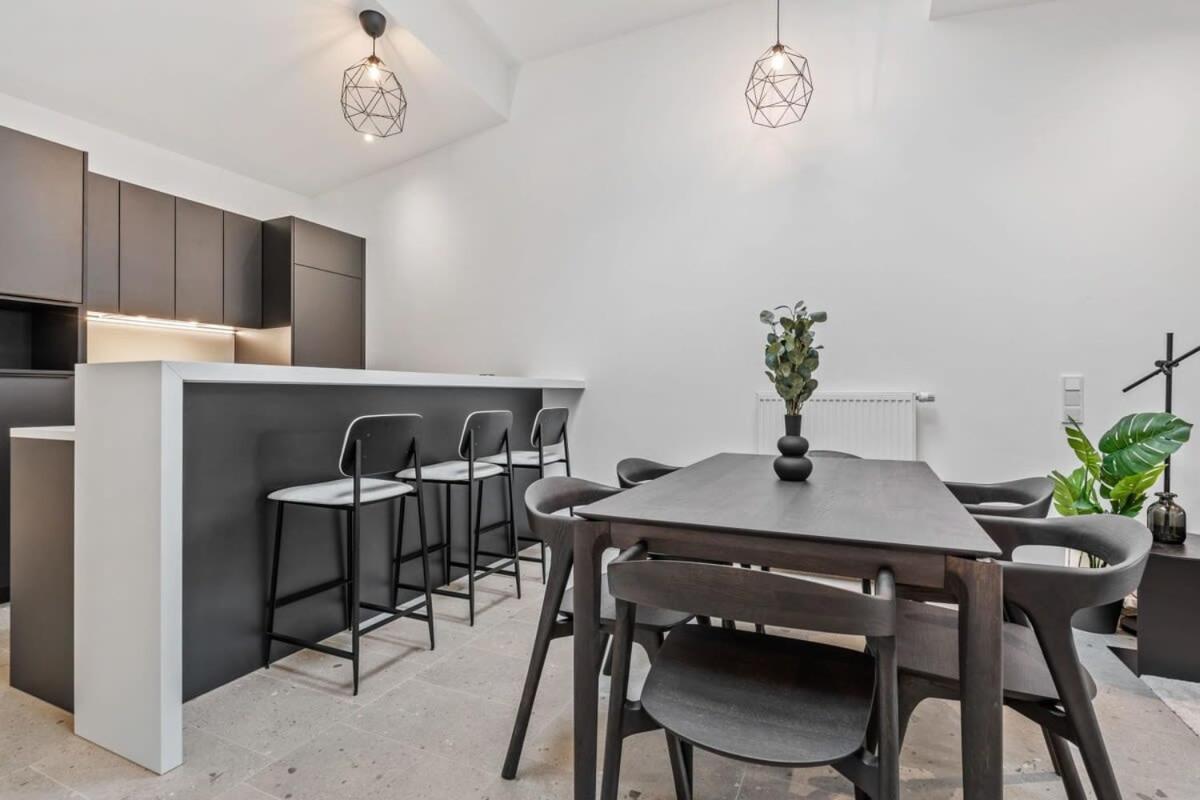 Luxurious 2Br Apt With Balcony In Luxembourg Apartamento Exterior foto
